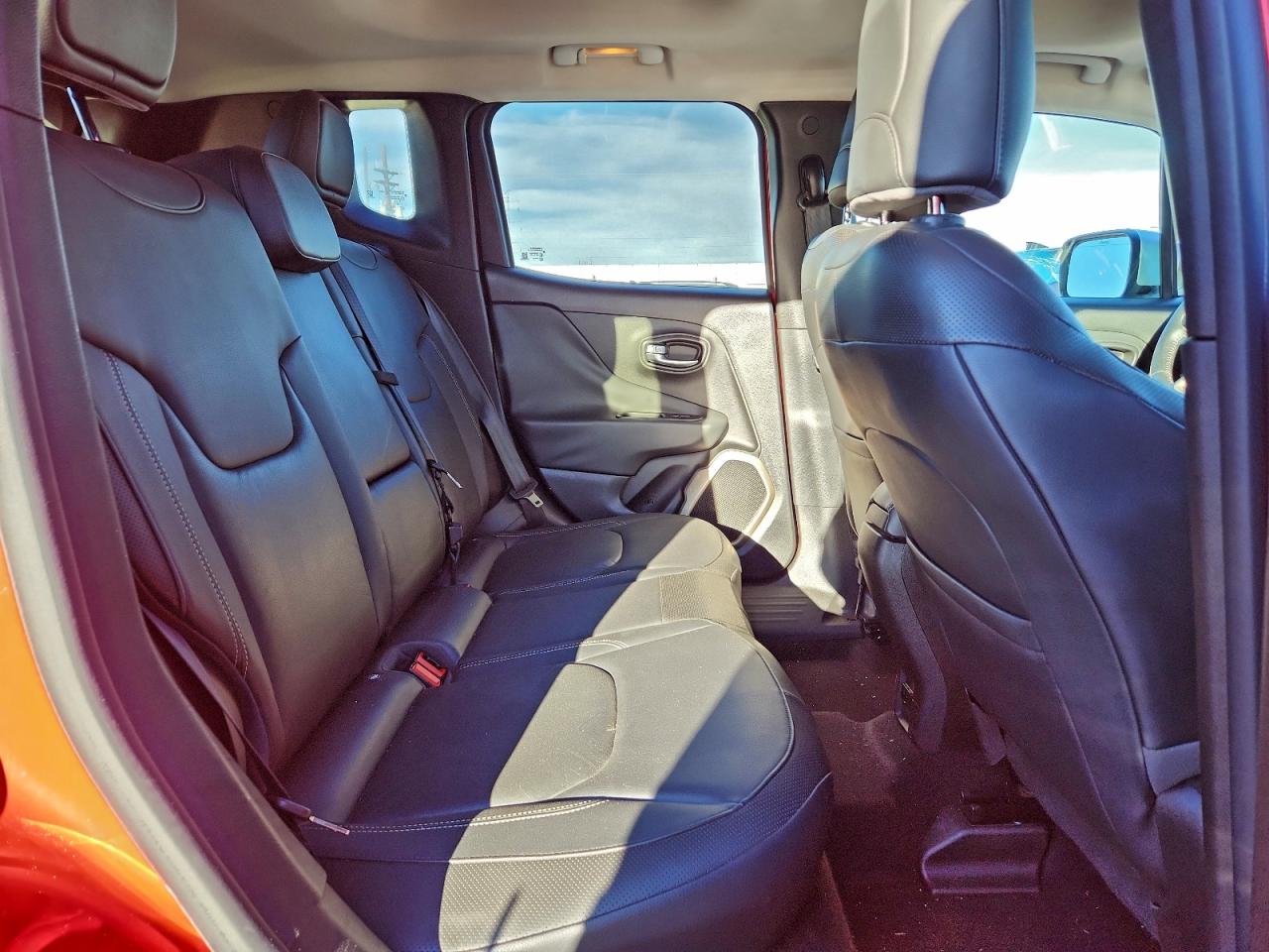 2015 JEEP RENEGADE LIMITED photo 11