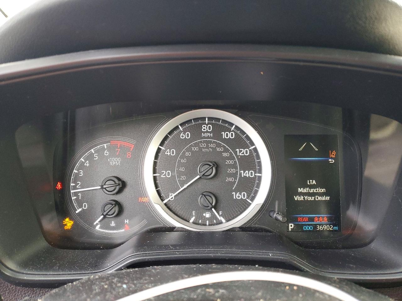 2020 TOYOTA COROLLA LE photo 9