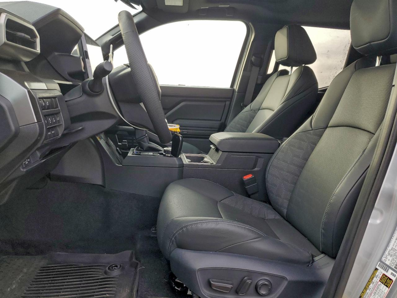 2025 TOYOTA TACOMA DOUBLE CAB photo 7
