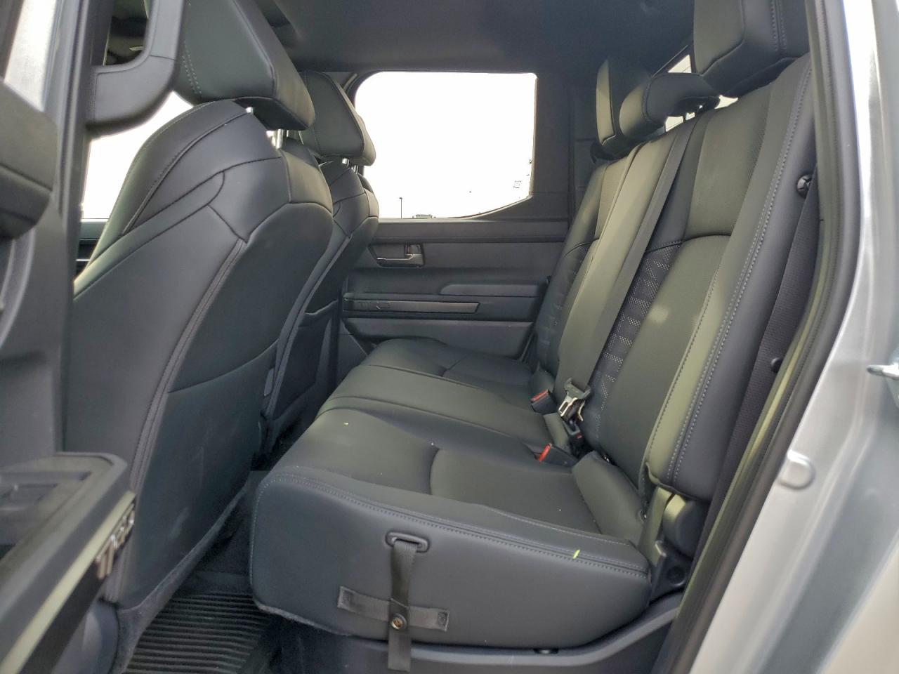 2025 TOYOTA TACOMA DOUBLE CAB photo 10