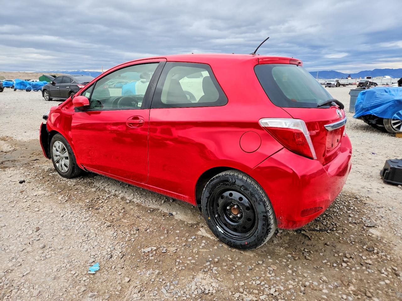 2014 TOYOTA YARIS 3-DOOR LE photo 2