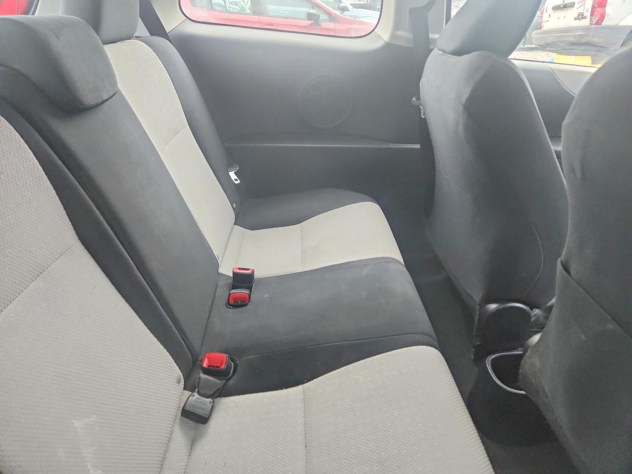 2014 TOYOTA YARIS 3-DOOR LE photo 10