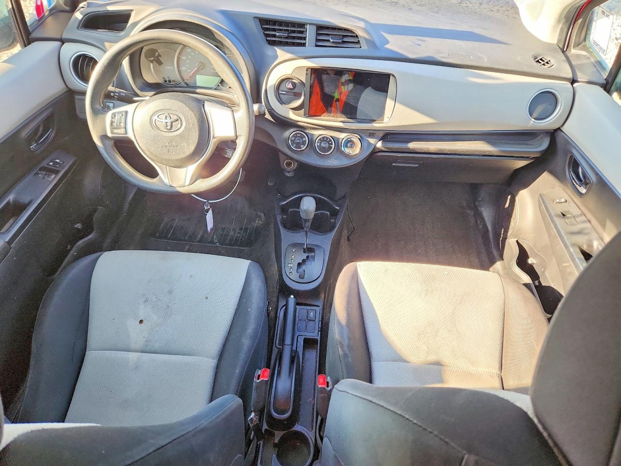 2014 TOYOTA YARIS 3-DOOR LE photo 8