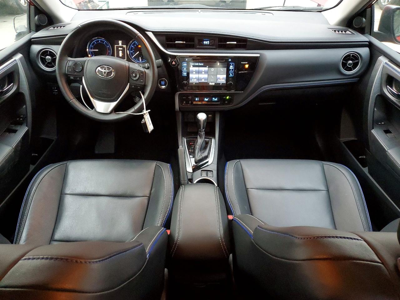 2017 TOYOTA COROLLA L photo 8