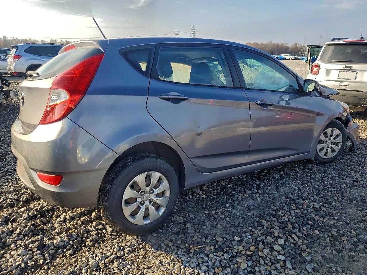 2015 HYUNDAI ACCENT GS photo 3