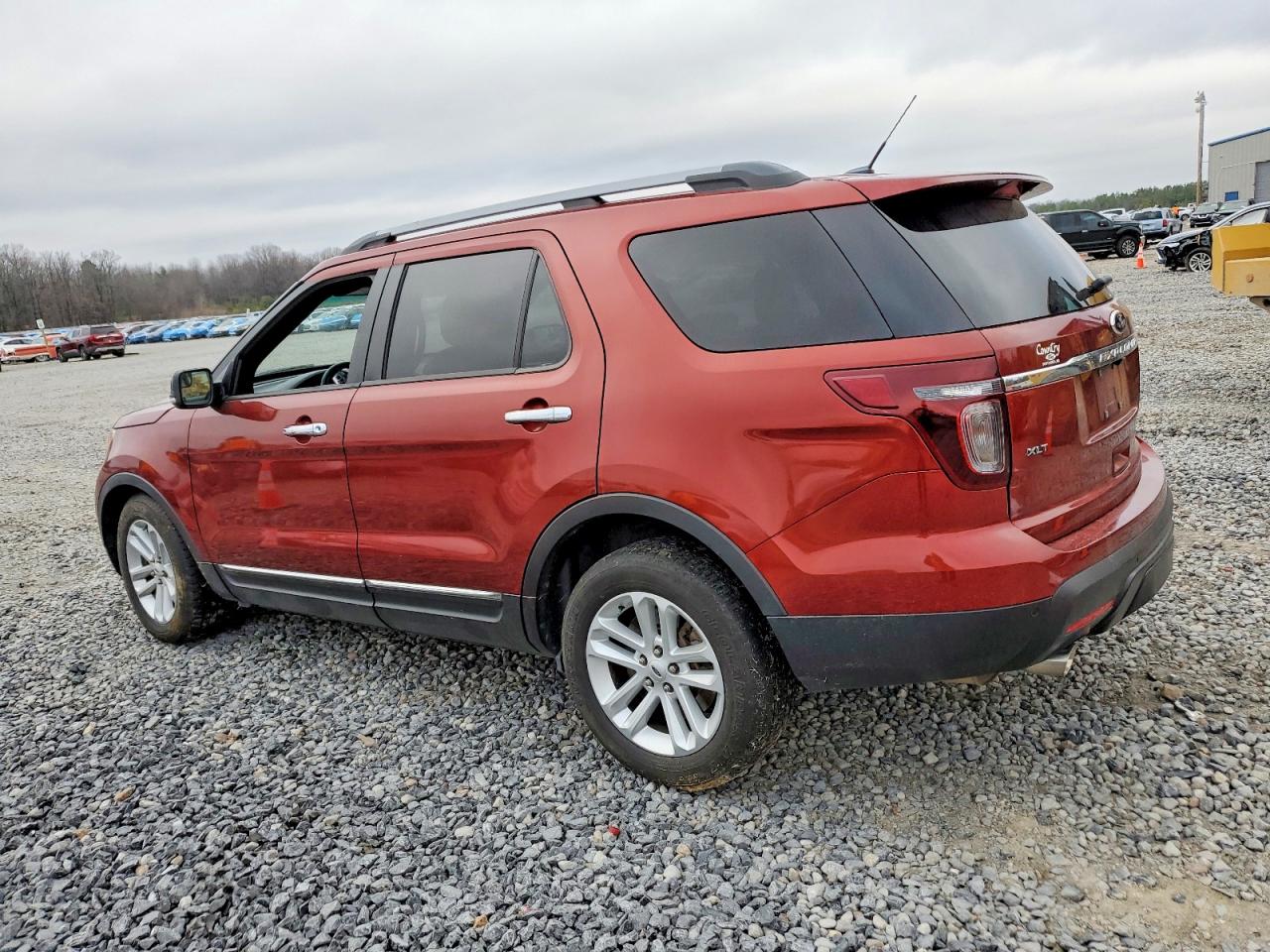 2014 FORD EXPLORER XLT photo 2