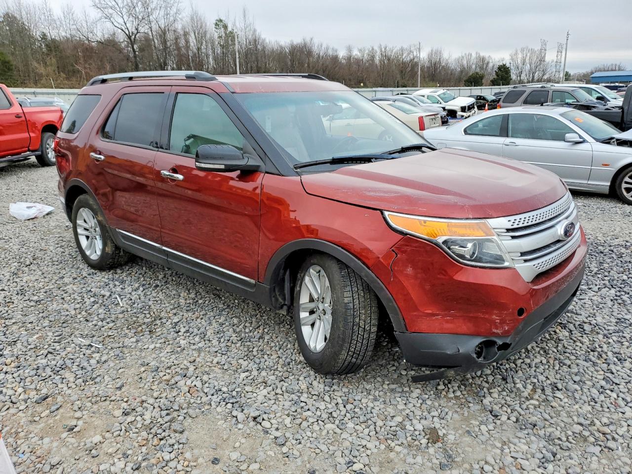 2014 FORD EXPLORER XLT photo 4