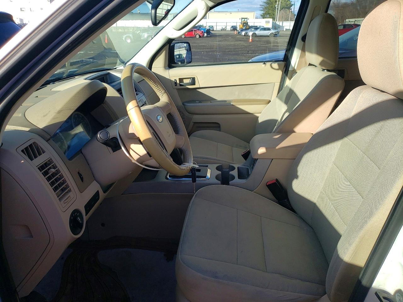 2011 FORD ESCAPE XLT photo 7