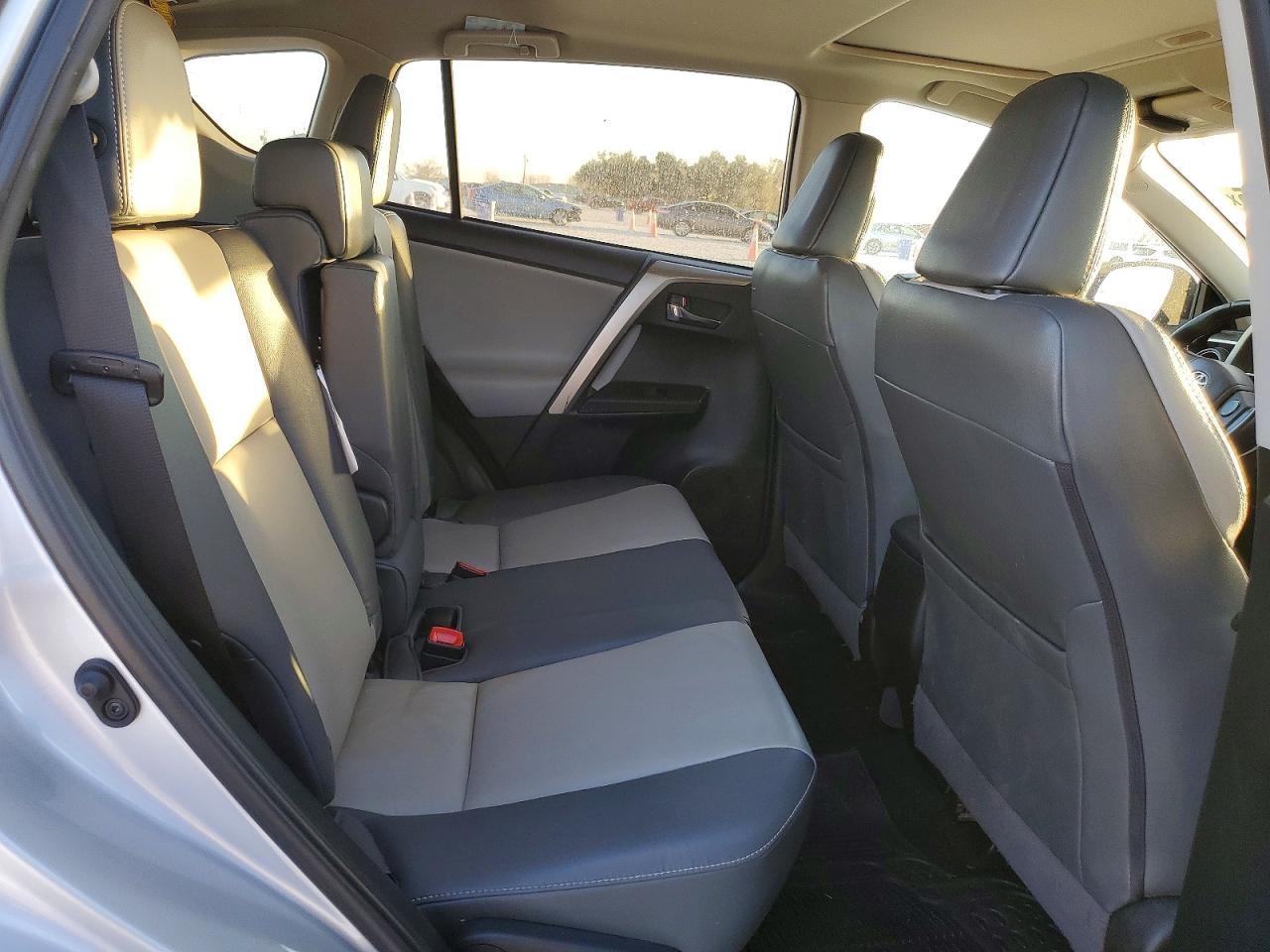 2015 TOYOTA RAV4 LIMITED photo 11