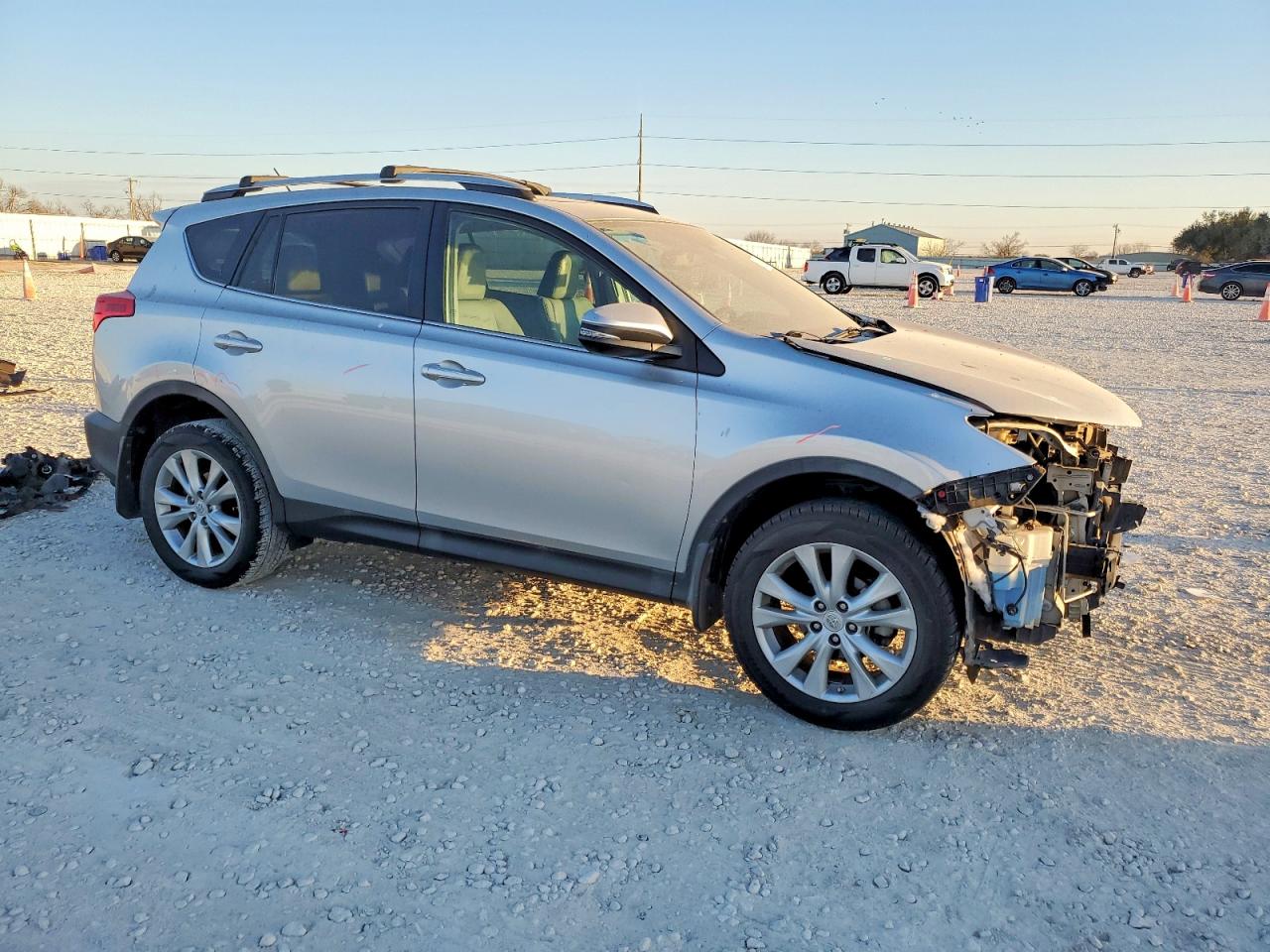 2015 TOYOTA RAV4 LIMITED photo 4
