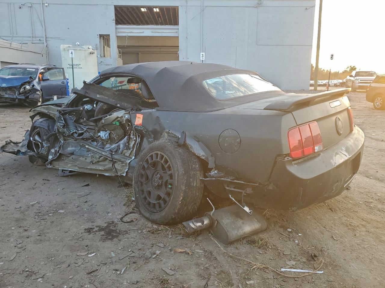 2008 FORD MUSTANG GT photo 2
