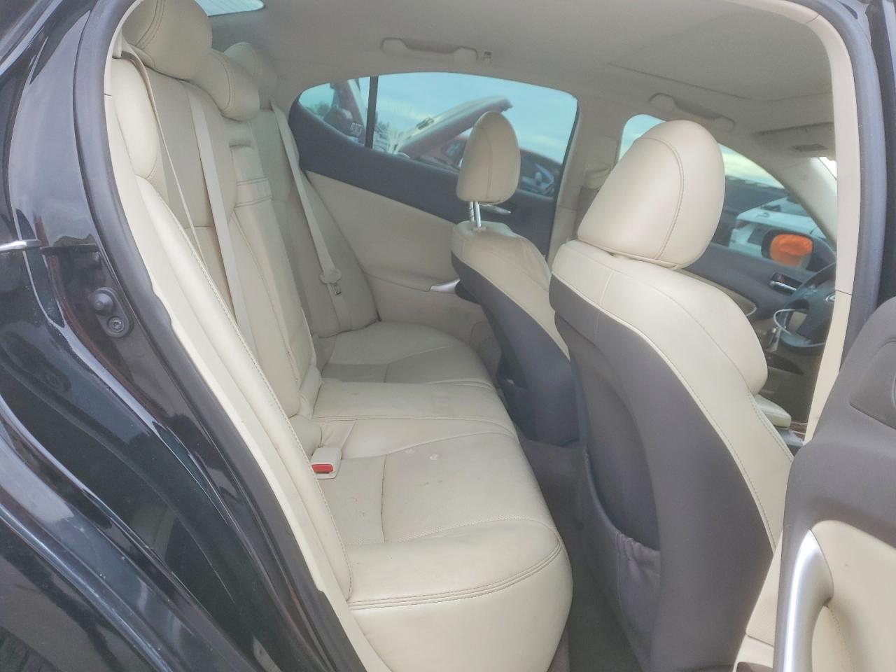 2010 LEXUS IS 250 photo 10