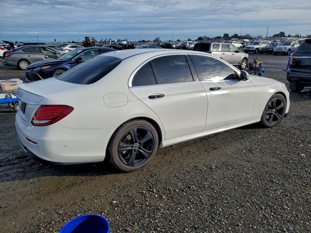 2018 MERCEDES-BENZ E 300 photo 3