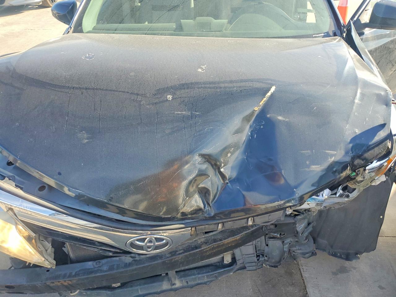2013 TOYOTA CAMRY L photo 11