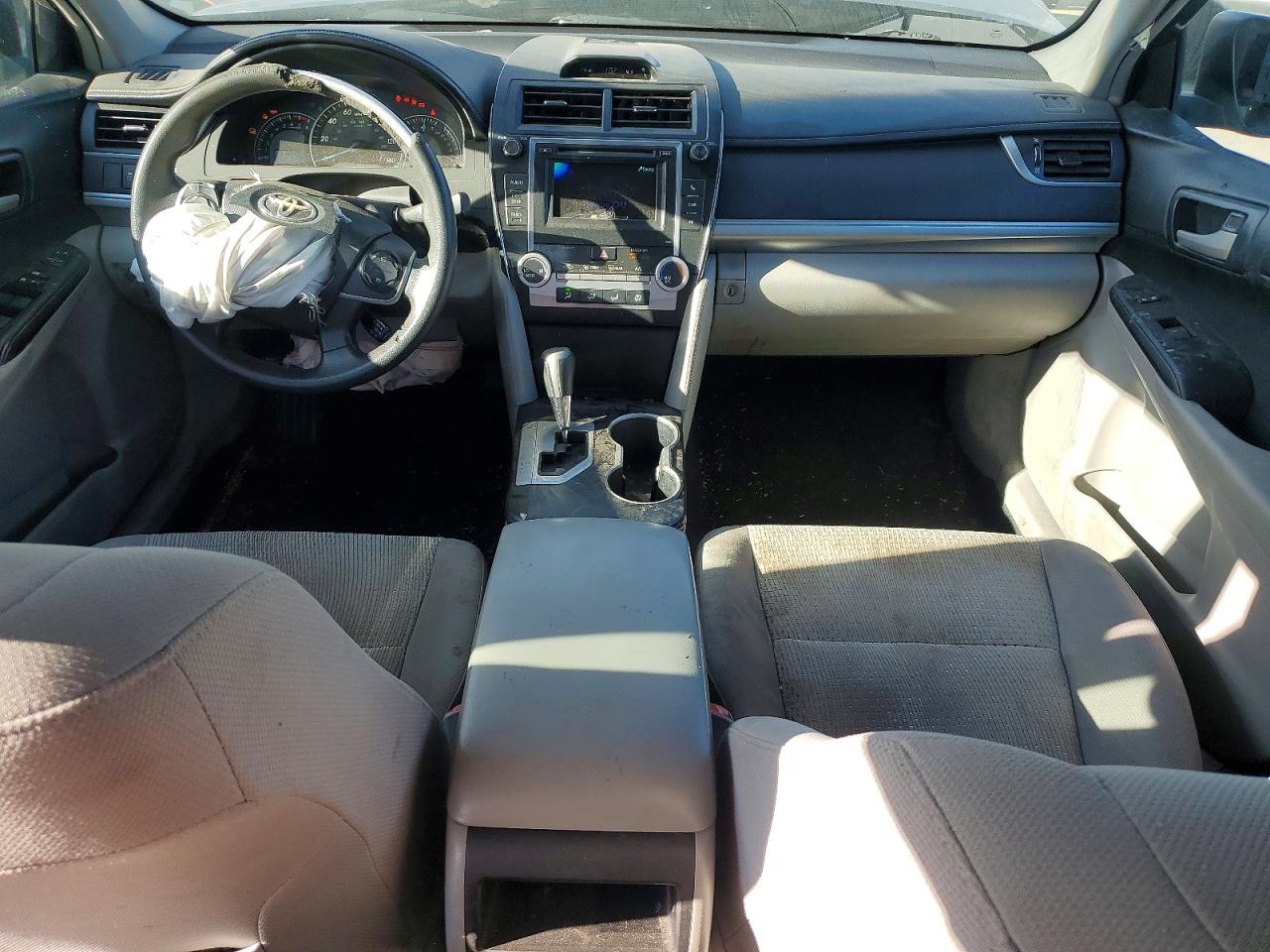 2013 TOYOTA CAMRY L photo 8