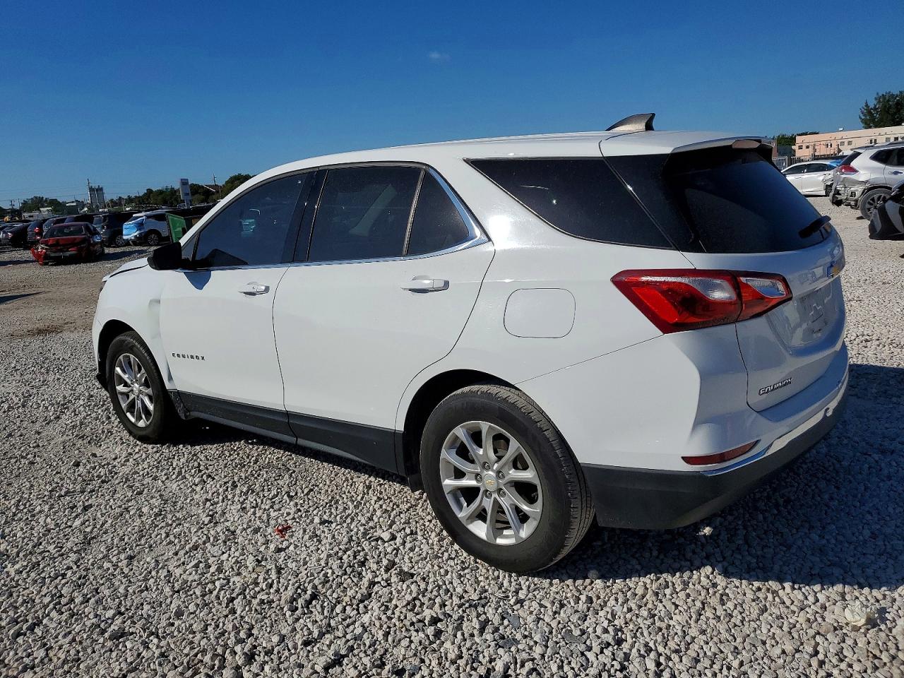 2020 CHEVROLET EQUINOX LT photo 2
