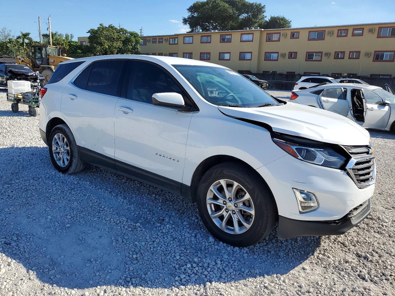 2020 CHEVROLET EQUINOX LT photo 4