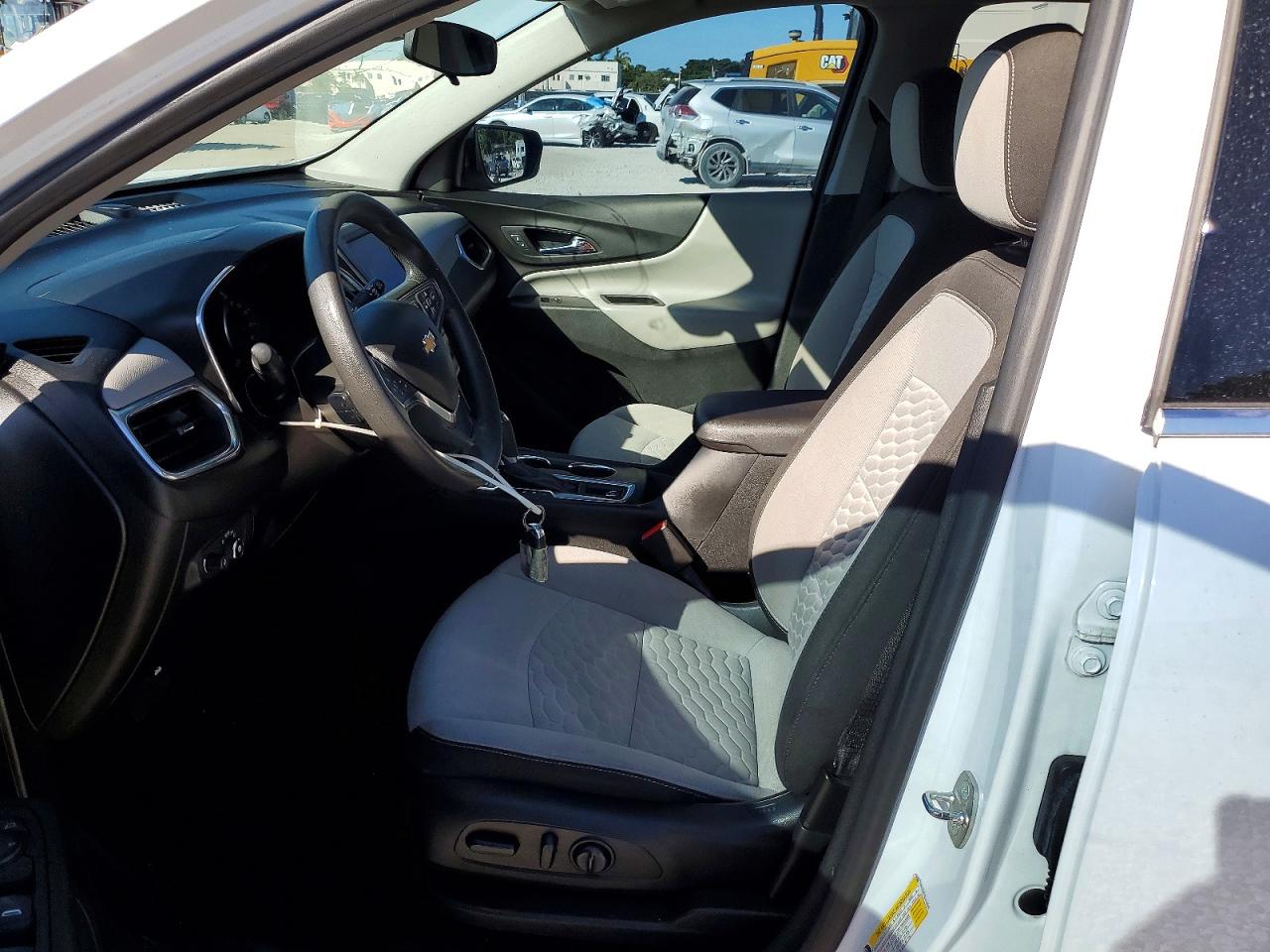 2020 CHEVROLET EQUINOX LT photo 7
