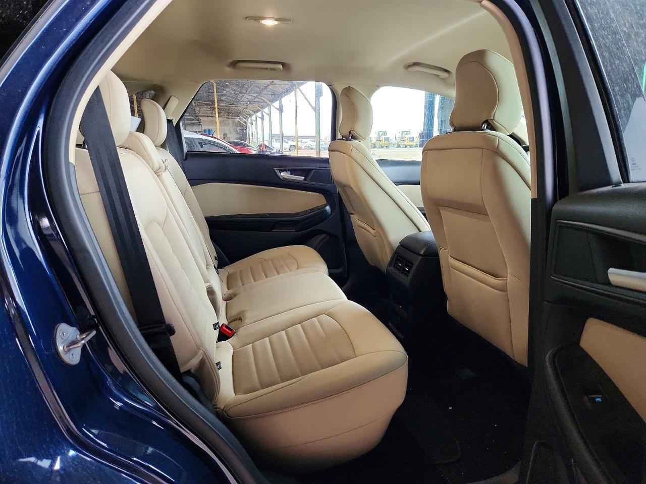 2017 FORD EDGE SE photo 10
