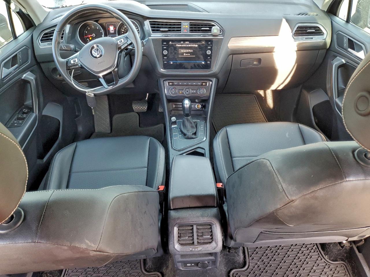 2021 VOLKSWAGEN TIGUAN SE photo 8