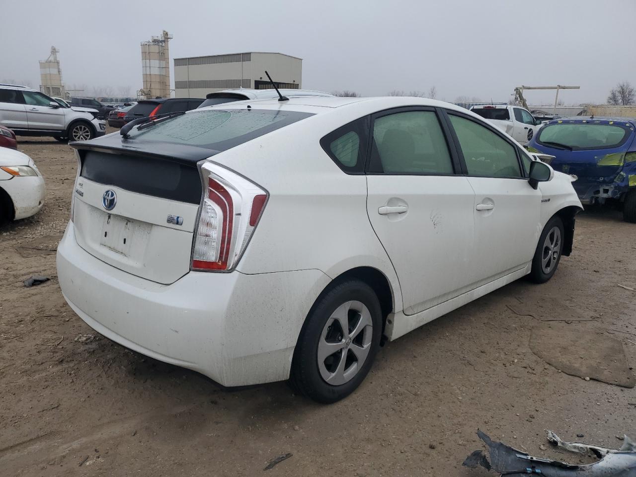 2013 TOYOTA PRIUS photo 3