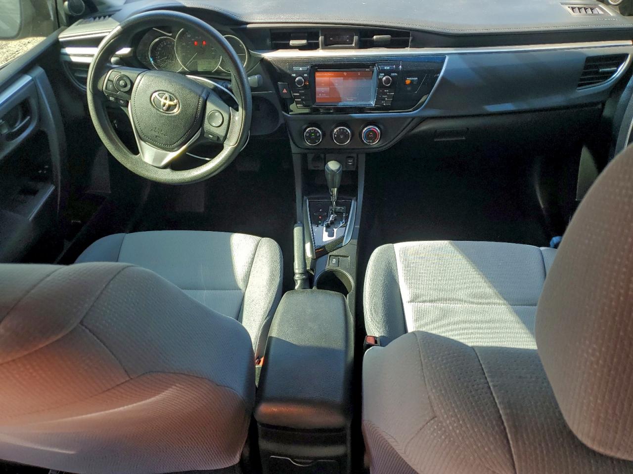 2016 TOYOTA COROLLA L photo 8