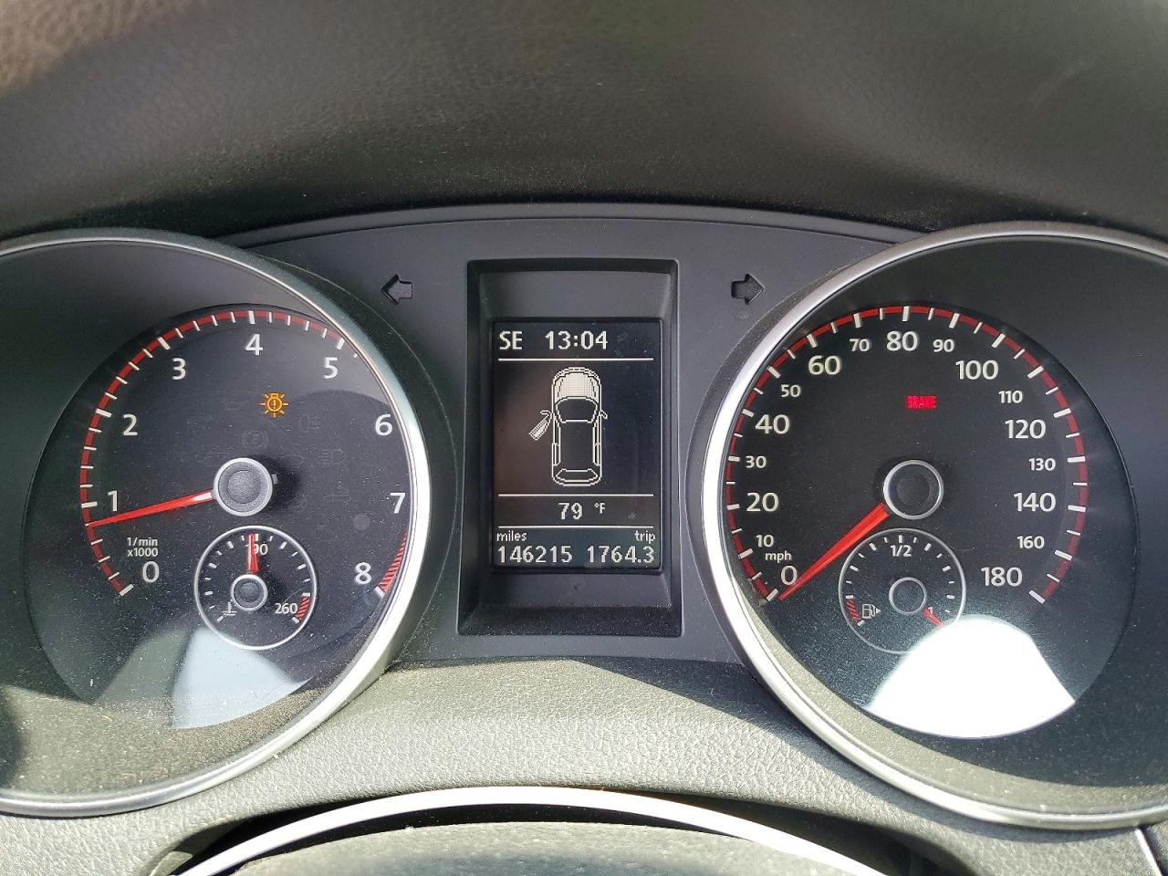 2011 VOLKSWAGEN GTI photo 9
