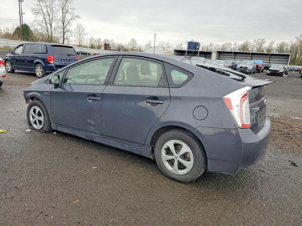 2013 TOYOTA PRIUS photo 2