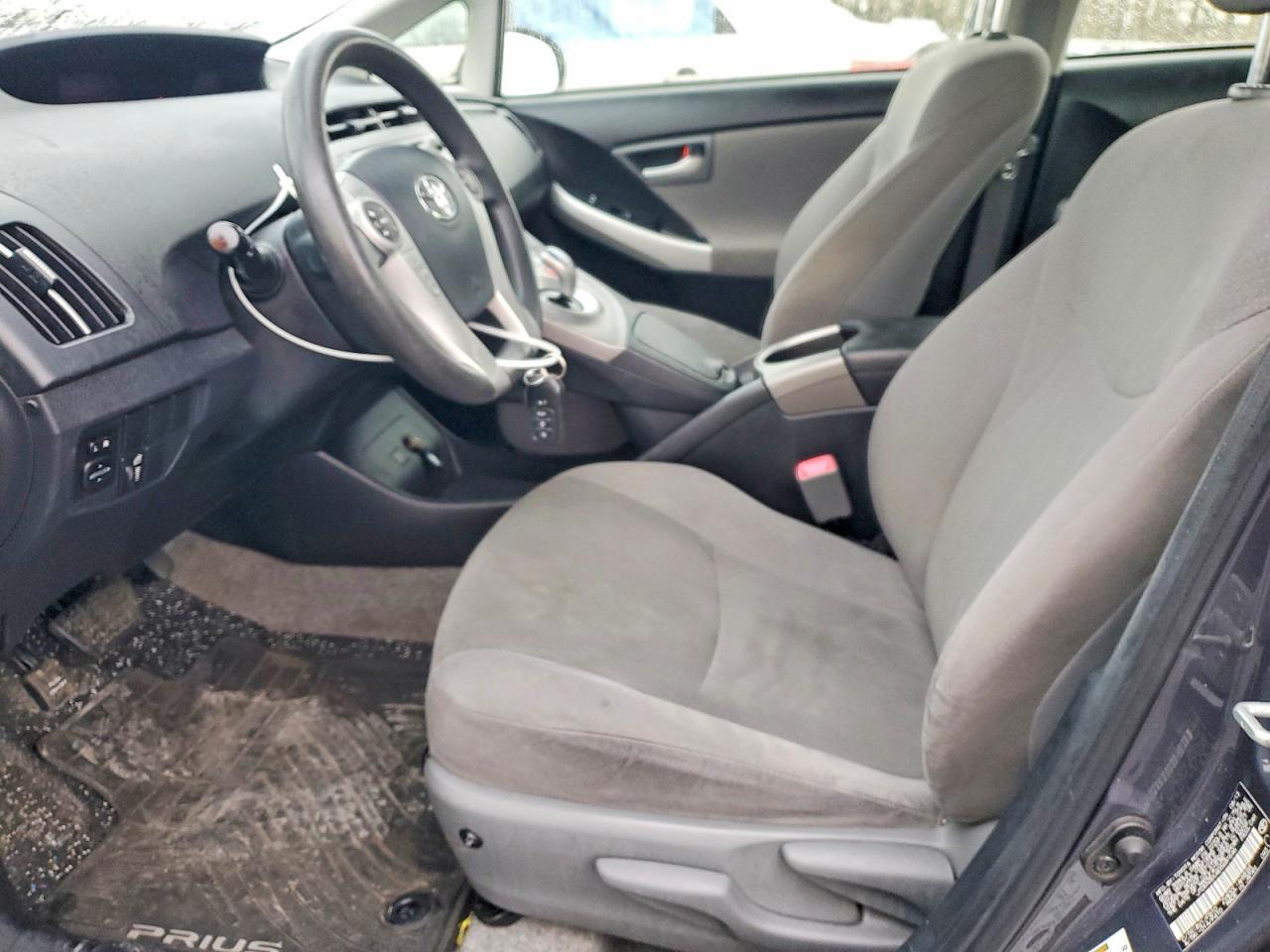 2013 TOYOTA PRIUS photo 7