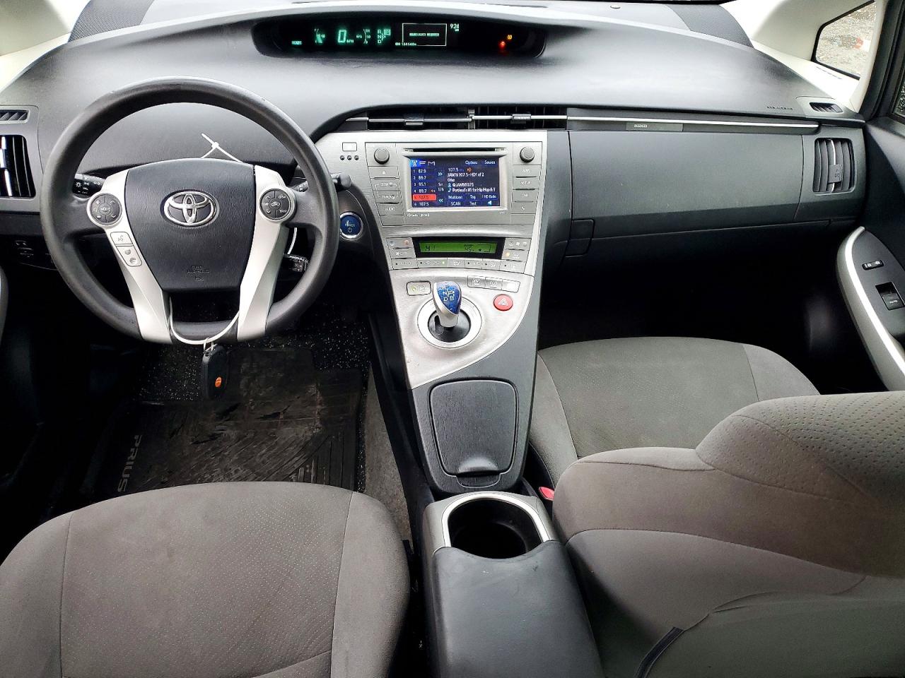 2013 TOYOTA PRIUS photo 8