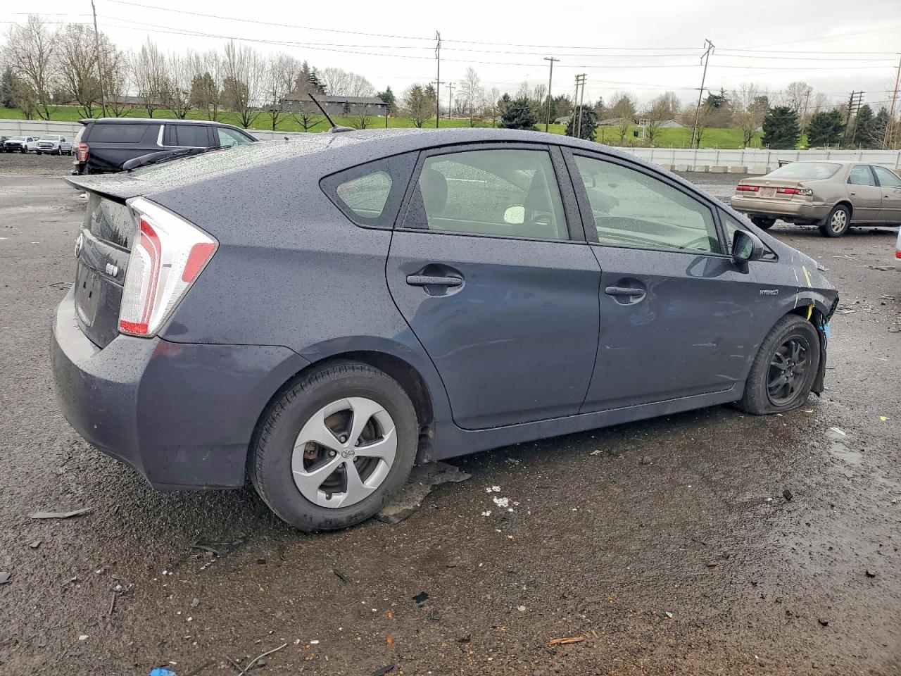 2013 TOYOTA PRIUS photo 3
