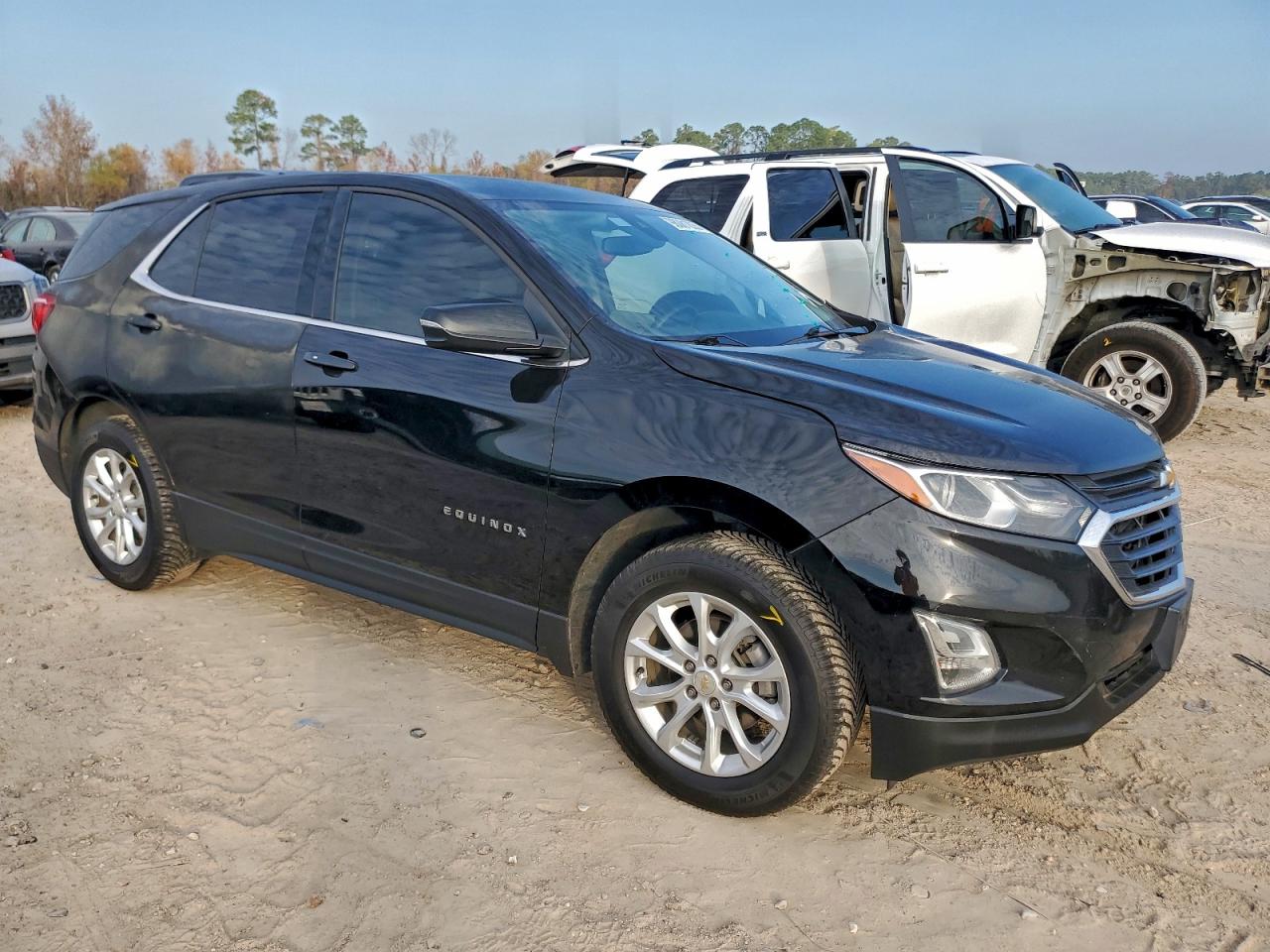 2019 CHEVROLET EQUINOX LT photo 4
