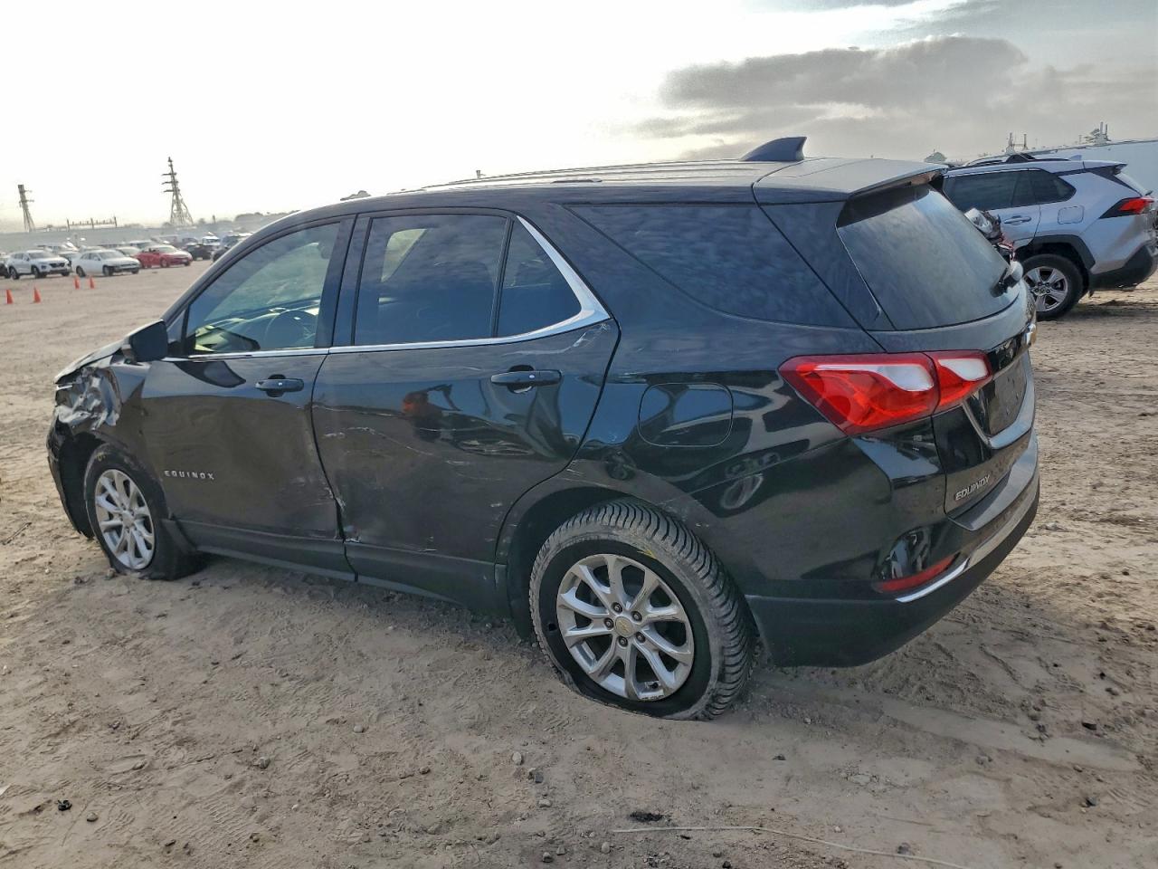 2019 CHEVROLET EQUINOX LT photo 2
