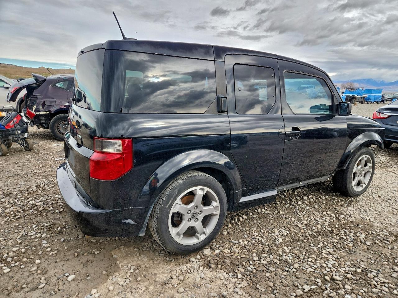 2007 HONDA ELEMENT SC photo 3