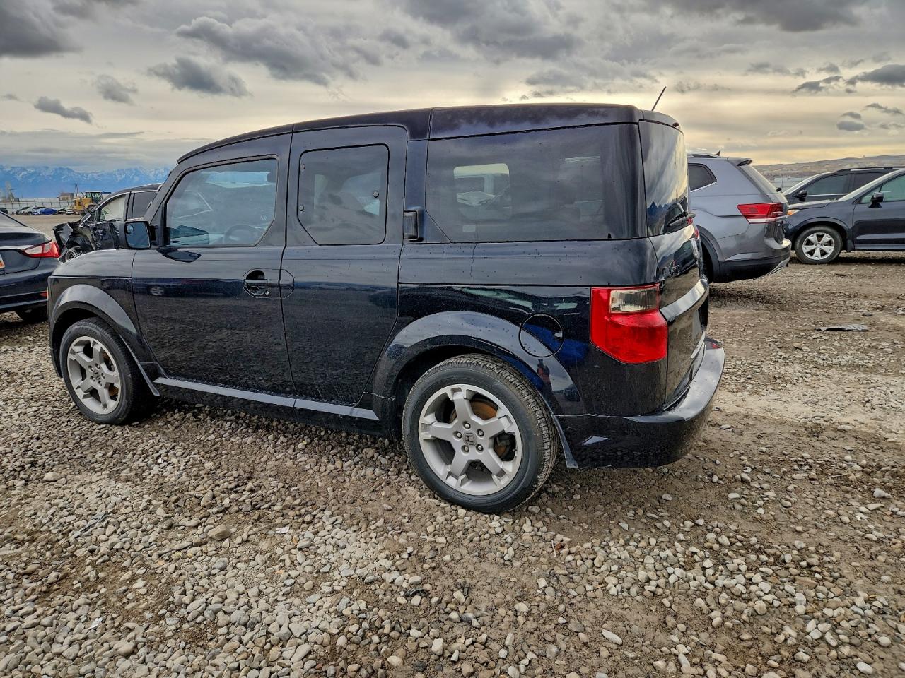 2007 HONDA ELEMENT SC photo 2