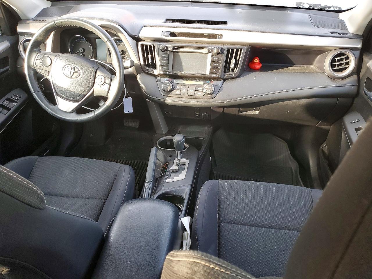 2016 TOYOTA RAV4 XLE photo 8