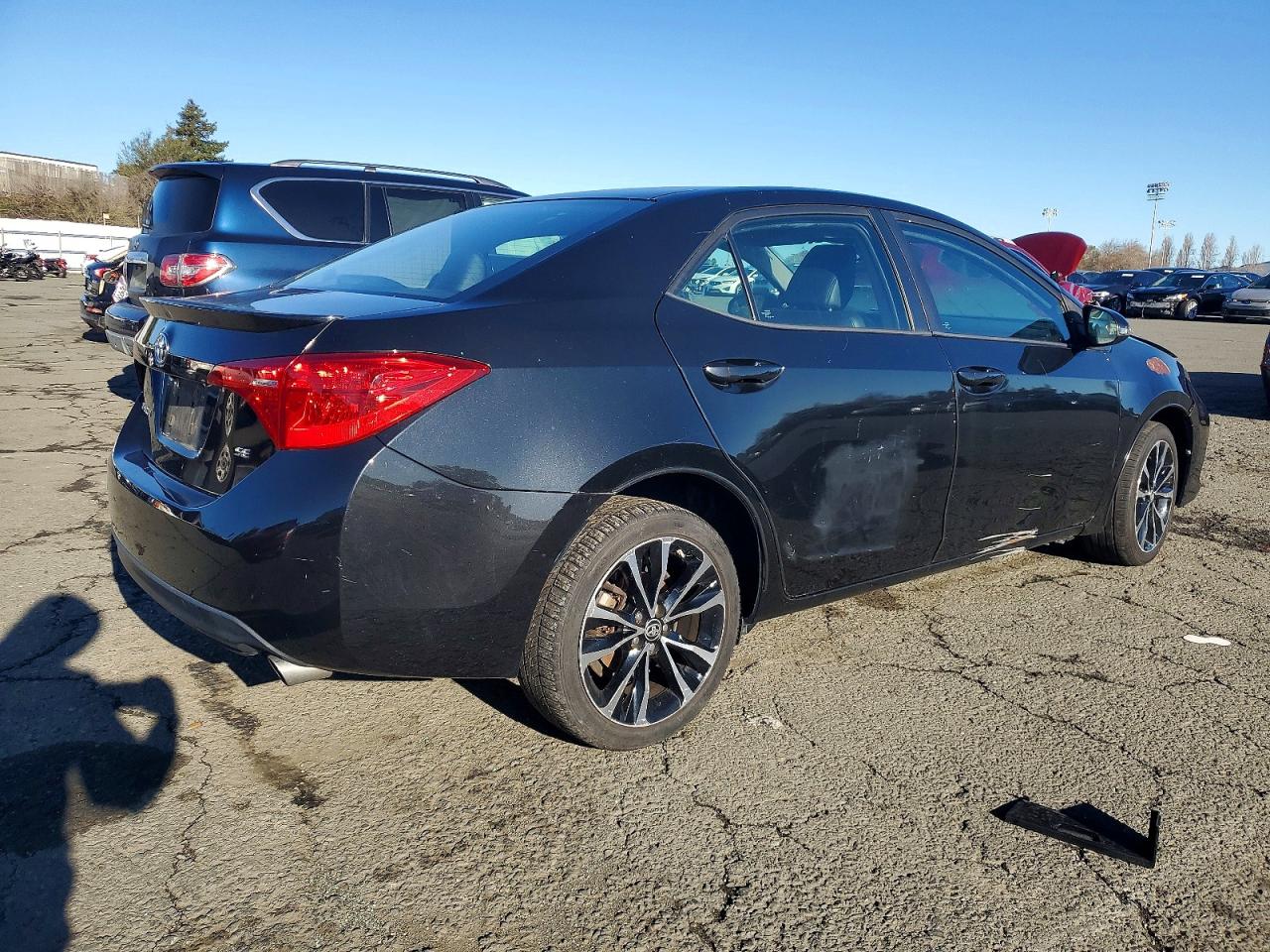 2018 TOYOTA COROLLA L photo 3