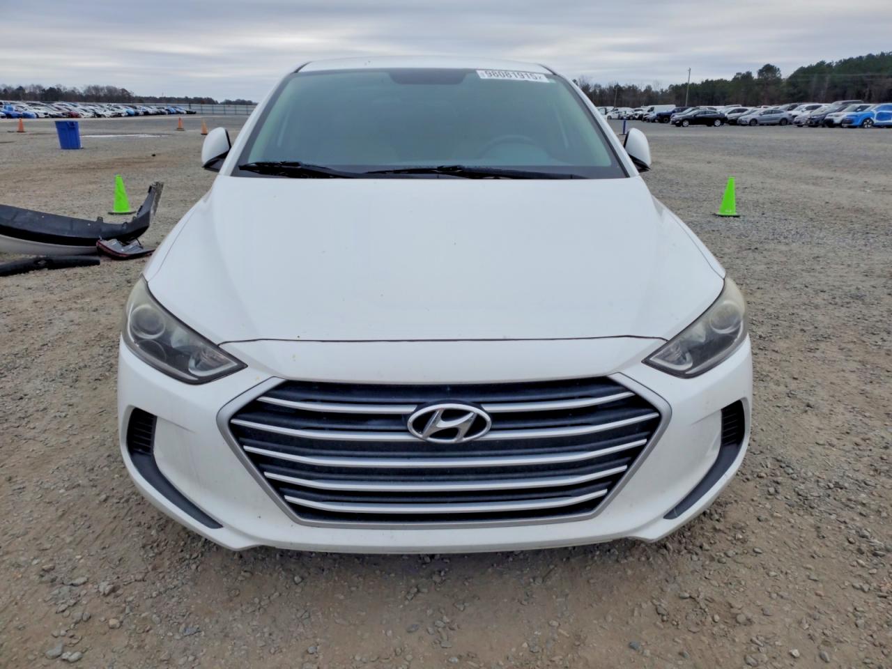 2017 HYUNDAI ELANTRA SE photo 5