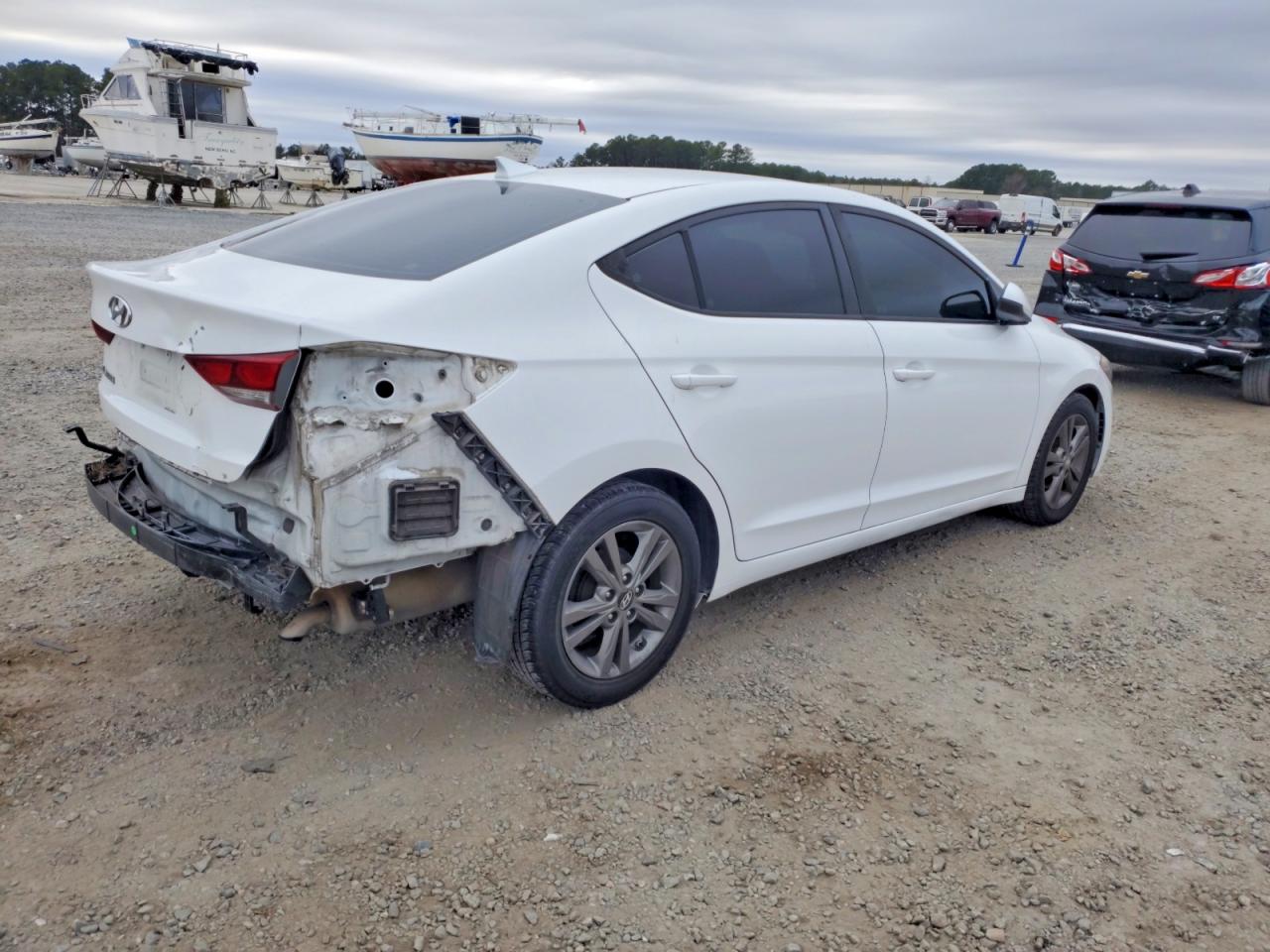 2017 HYUNDAI ELANTRA SE photo 3