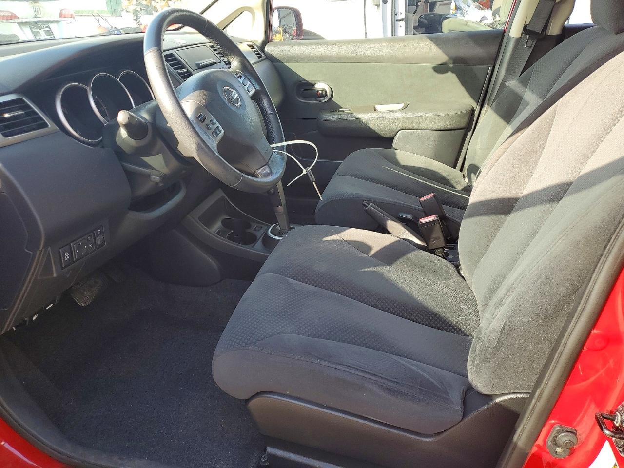 2012 NISSAN VERSA 1.8 S photo 13
