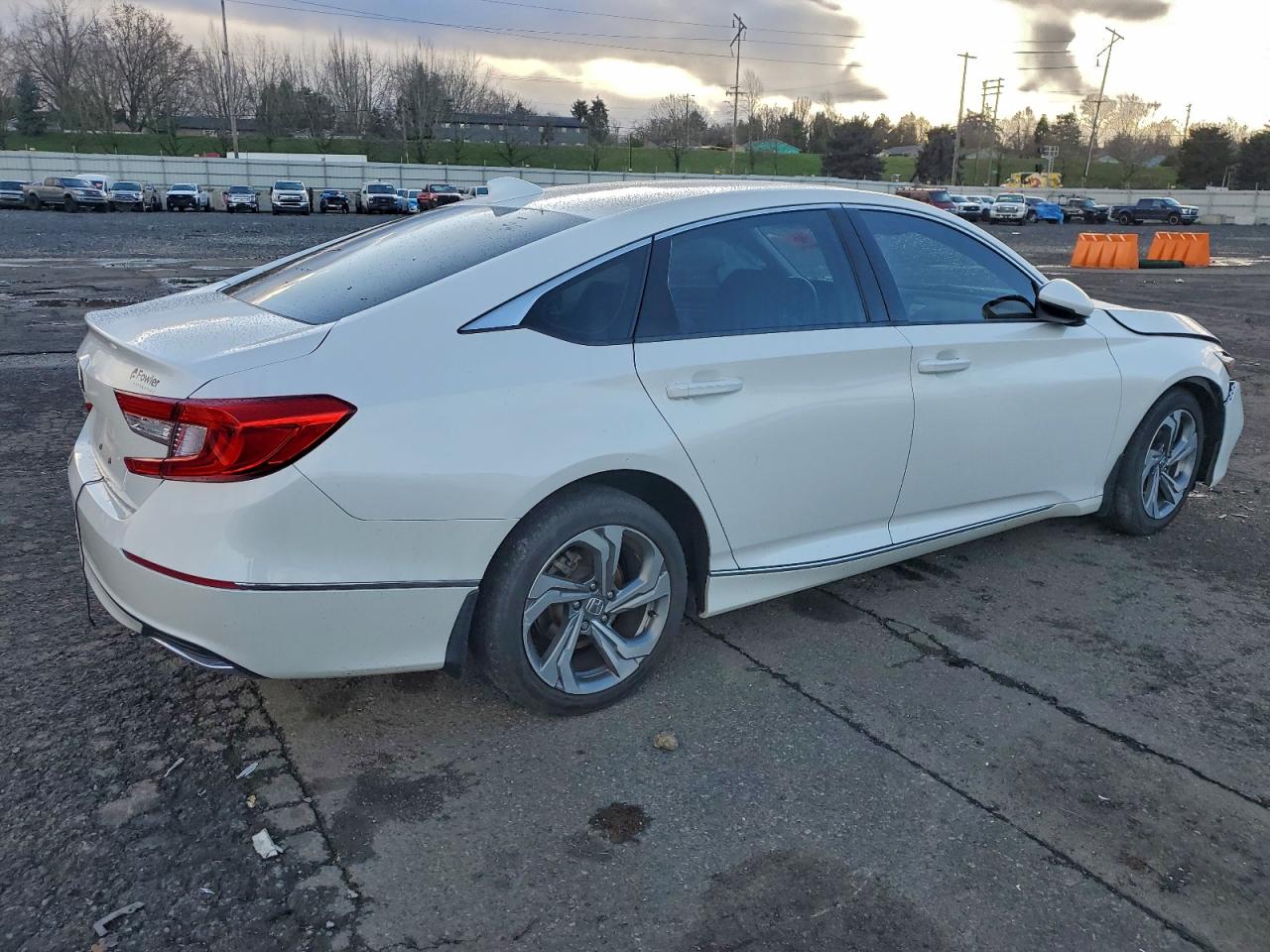 2018 HONDA ACCORD EXL photo 3