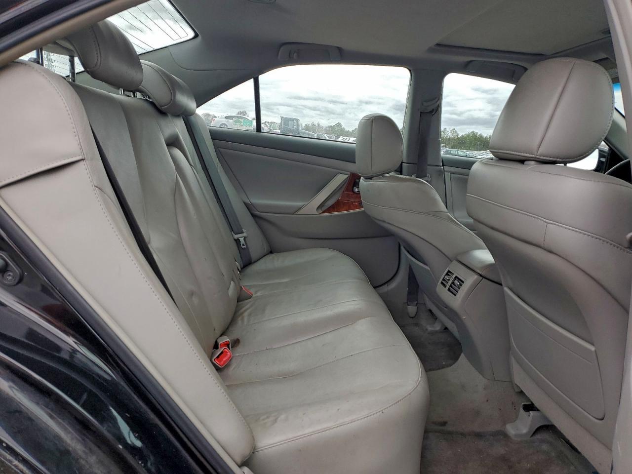 2011 TOYOTA CAMRY HYBRID photo 19