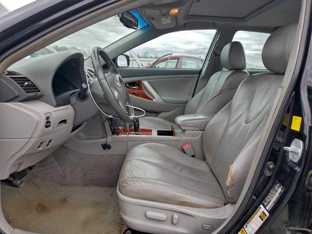 2011 TOYOTA CAMRY HYBRID photo 13
