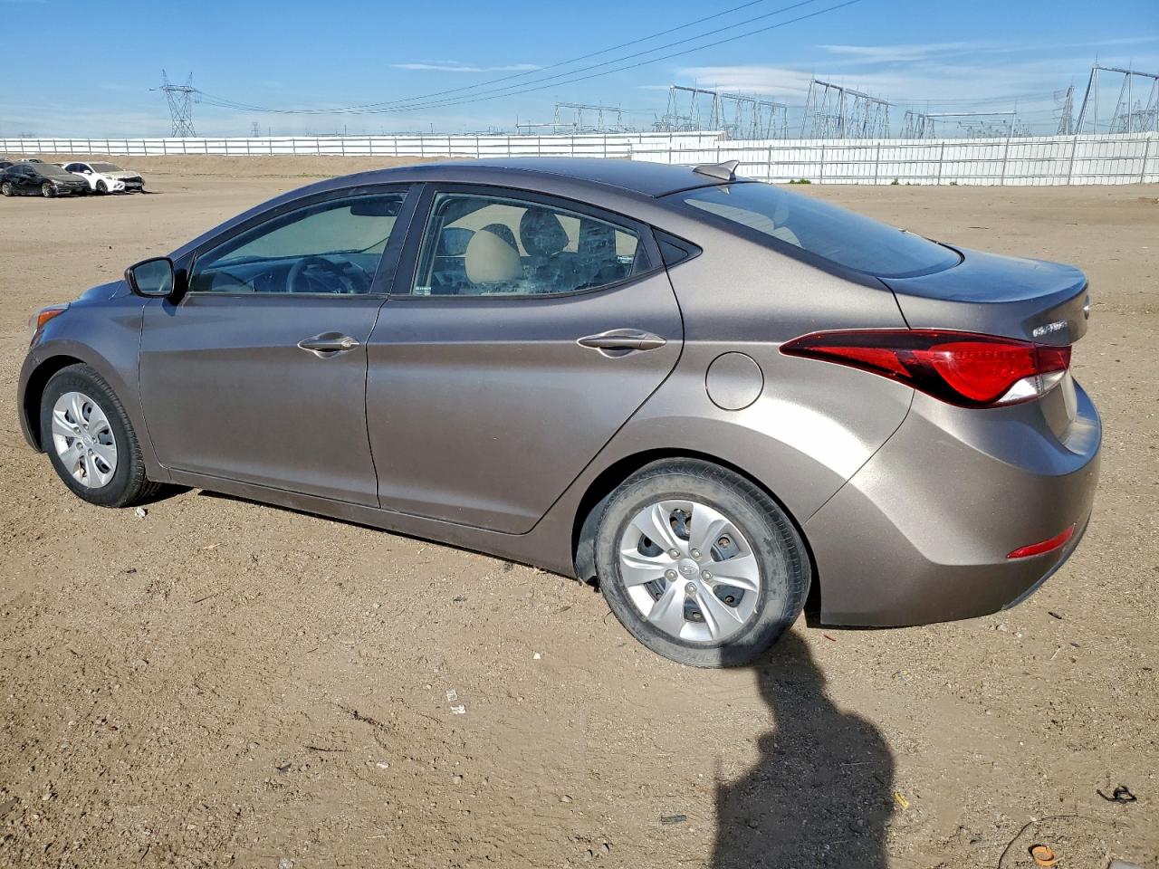 2016 HYUNDAI ELANTRA SE photo 2
