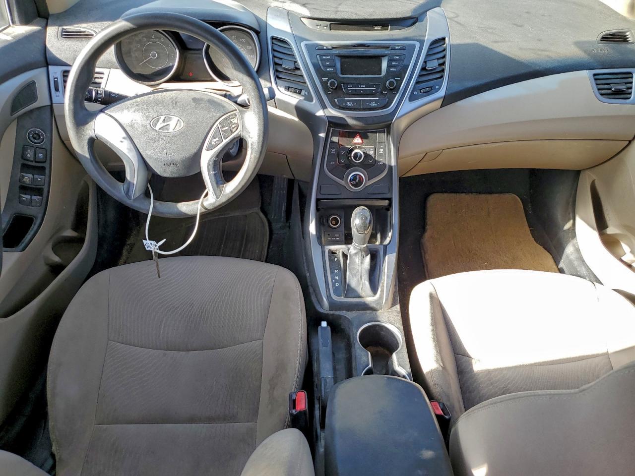 2016 HYUNDAI ELANTRA SE photo 8