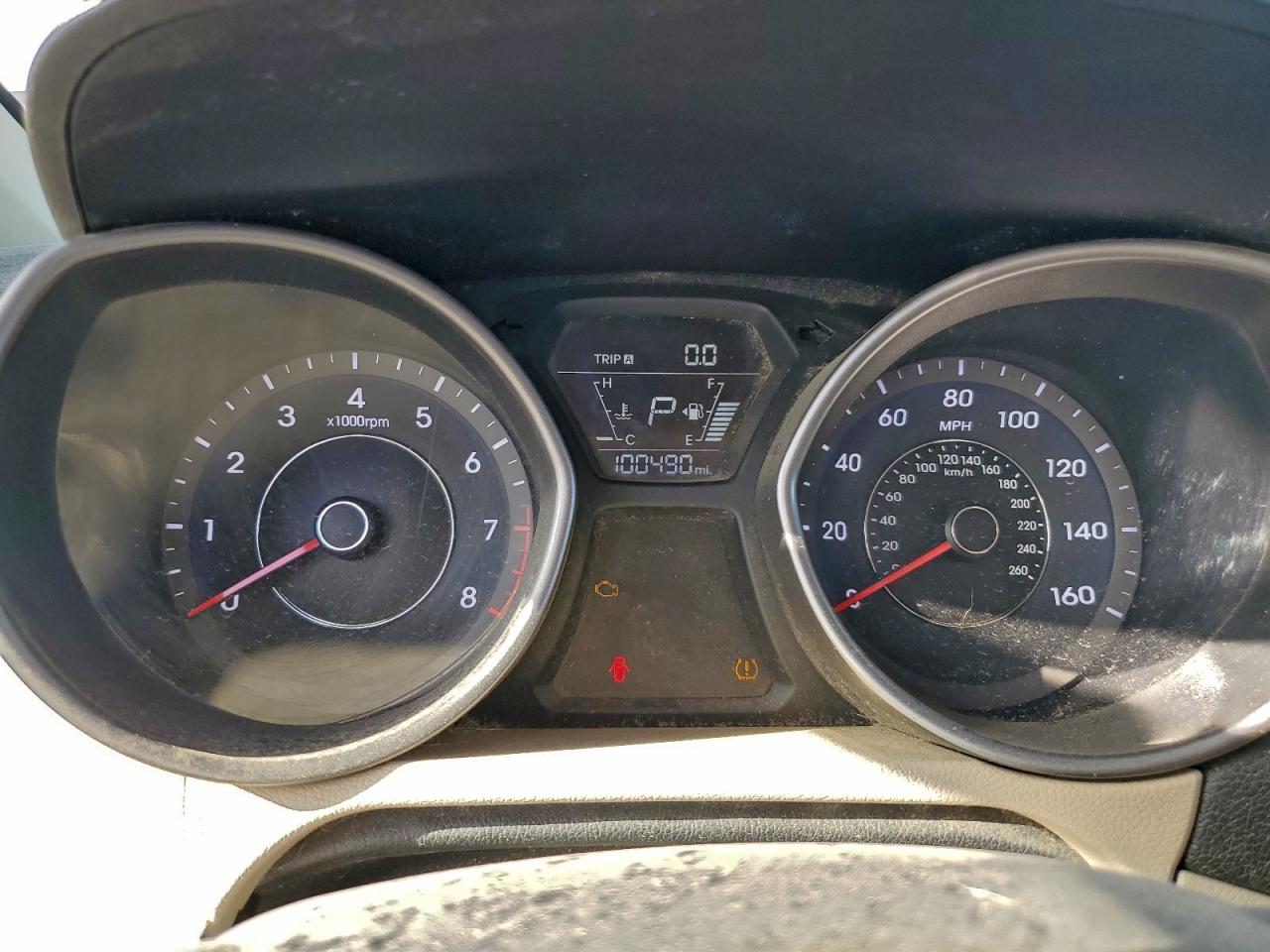 2016 HYUNDAI ELANTRA SE photo 9
