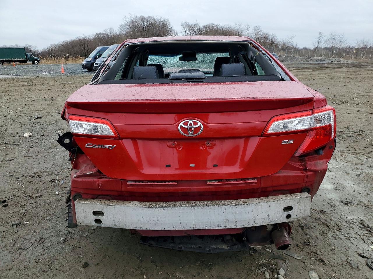 2013 TOYOTA CAMRY L photo 6