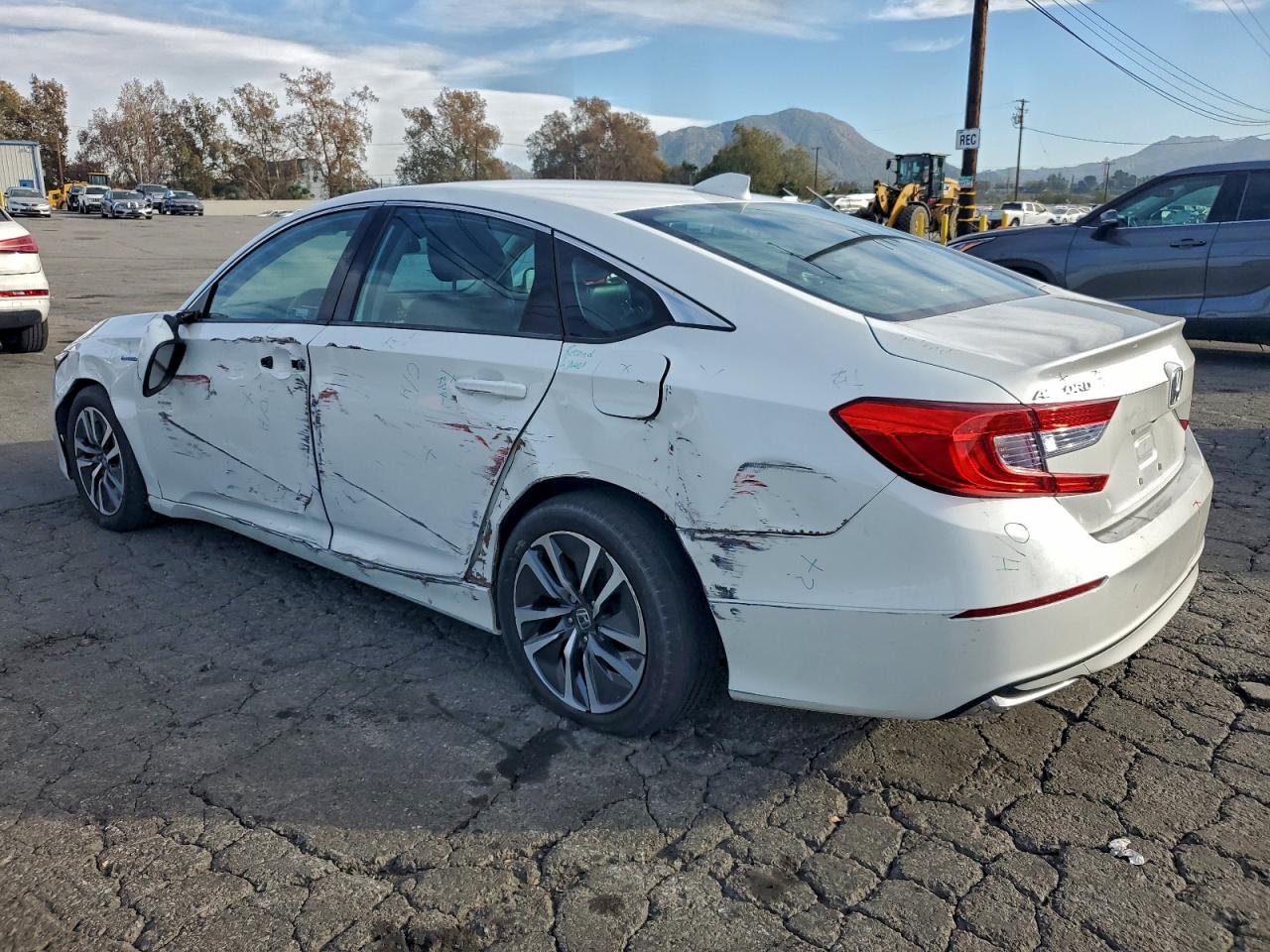 2018 HONDA ACCORD HYBRID photo 2
