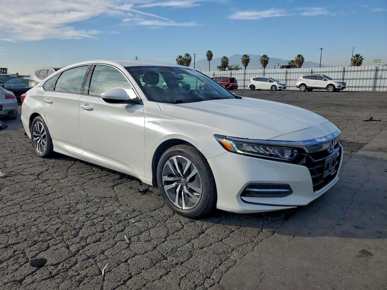 2018 HONDA ACCORD HYBRID photo 4