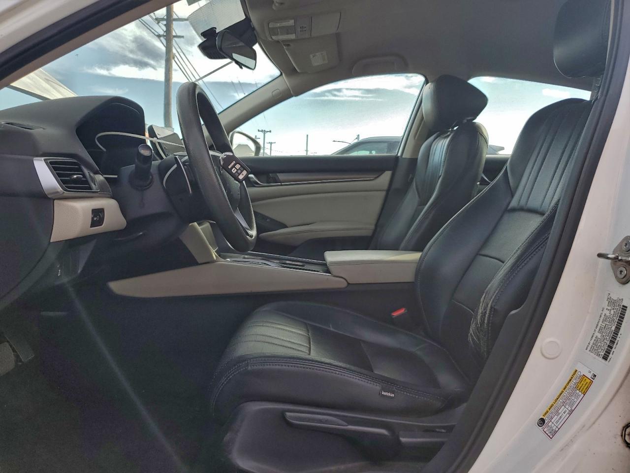 2018 HONDA ACCORD HYBRID photo 7